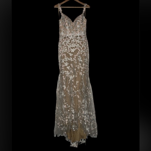 👗 NWT! Mac Duggal Floral Embroidered Corset Dress - Picture 4 of 12